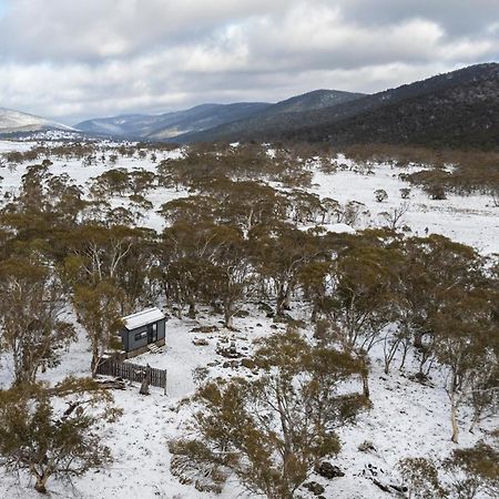 Big Yard Escapes - Two Off-Grid Tiny Houses On The Mowamba River Jindabyne Zewnętrze zdjęcie