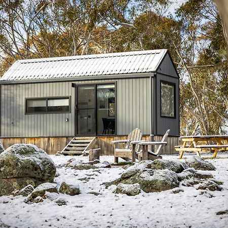Big Yard Escapes - Two Off-Grid Tiny Houses On The Mowamba River Jindabyne Zewnętrze zdjęcie