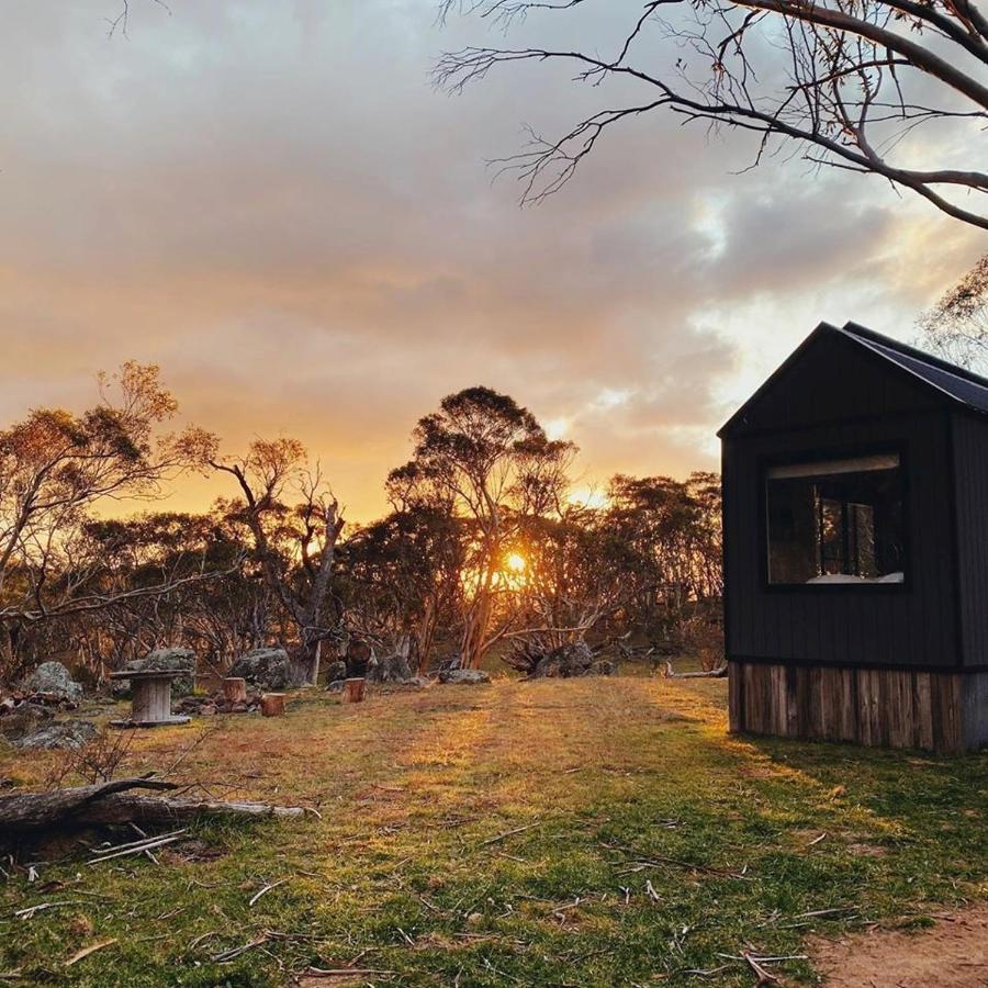Big Yard Escapes - Two Off-Grid Tiny Houses On The Mowamba River Jindabyne Zewnętrze zdjęcie