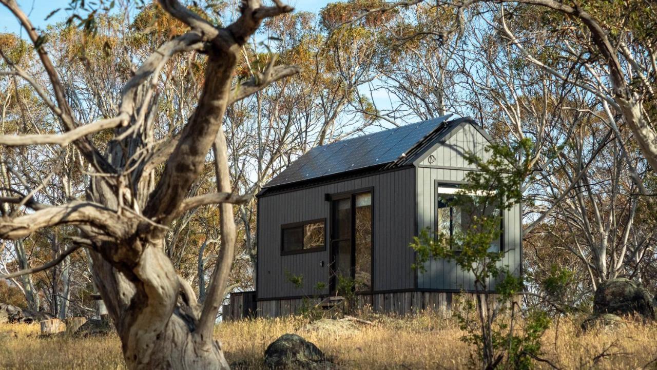Big Yard Escapes - Two Off-Grid Tiny Houses On The Mowamba River Jindabyne Zewnętrze zdjęcie