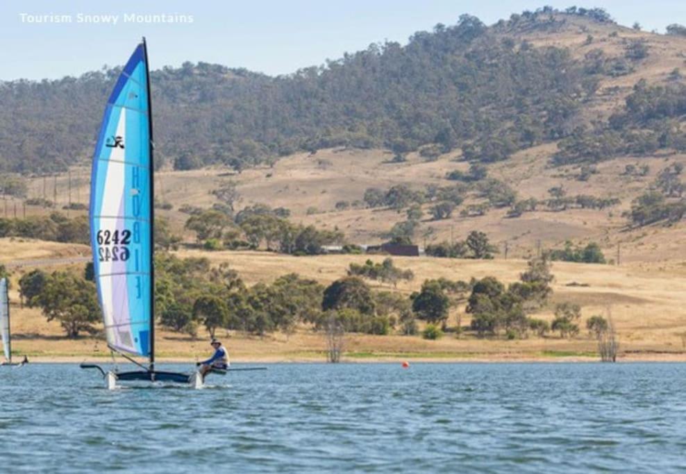 Big Yard Escapes - Two Off-Grid Tiny Houses On The Mowamba River Jindabyne Zewnętrze zdjęcie